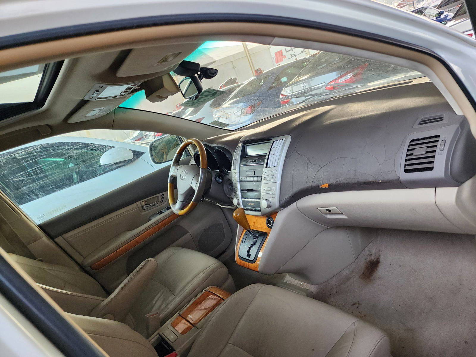 2007 LEXUS RX 350 — 236074 Miles — Lot 42870944 — Souq - Marhaba Auctions Used Cars - Image 6