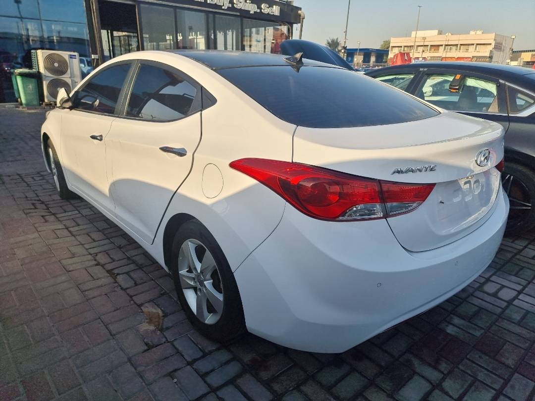 2012 HYUNDAI AVANTE — 168469 KM — Lot 395934 — Ind. 12 - Marhaba Auctions Used Cars - Image 5