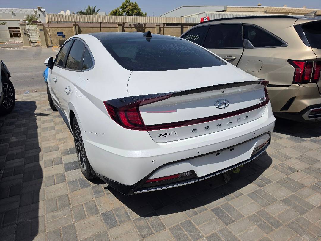HYUNDAI SONATA