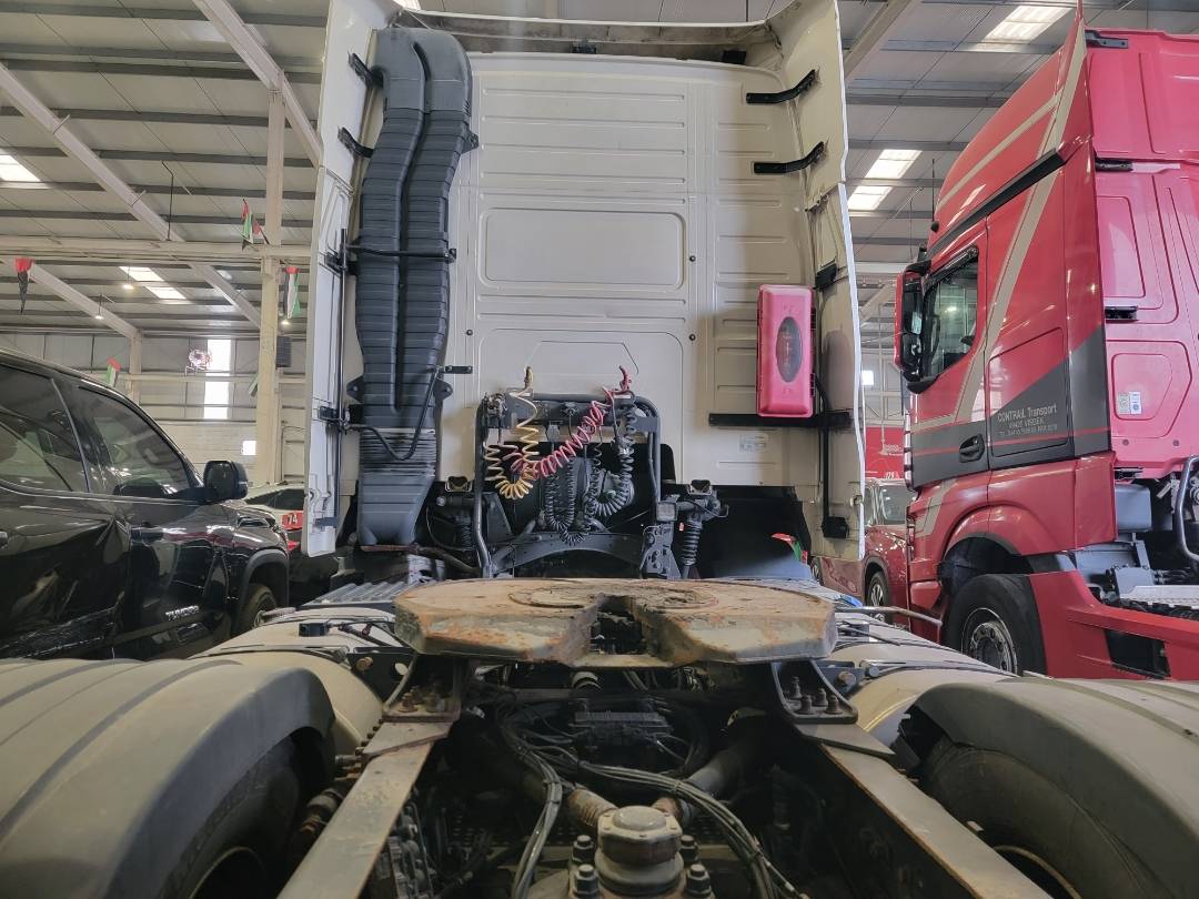 2012 VOLVO FH-Series — 890825 KM — Lot 0CB626294 — Main - Marhaba Auctions Used Cars - Image 4