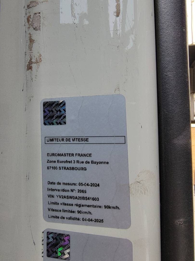 2009 VOLVO FH-Series — 1298643 KM — Lot 9B541603 — Main - Marhaba Auctions Used Cars - Image 9