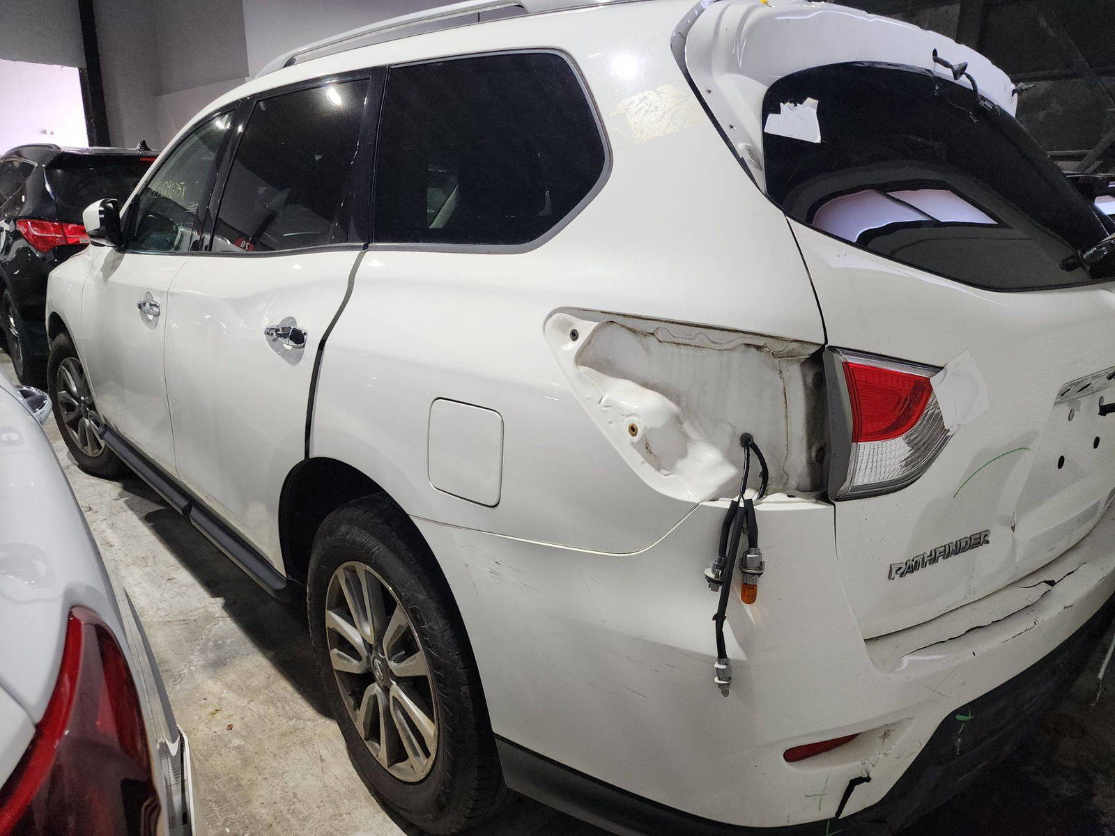 2016 NISSAN PATHFINDER — 172495 Miles — Lot 617408 — Souq - Marhaba Auctions Used Cars - Image 5