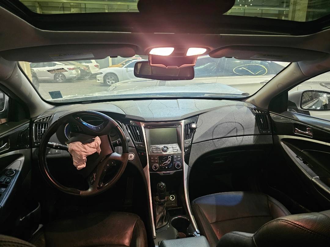 HYUNDAI SONATA 2012 - Marhaba Auction Used Cars - Image 8