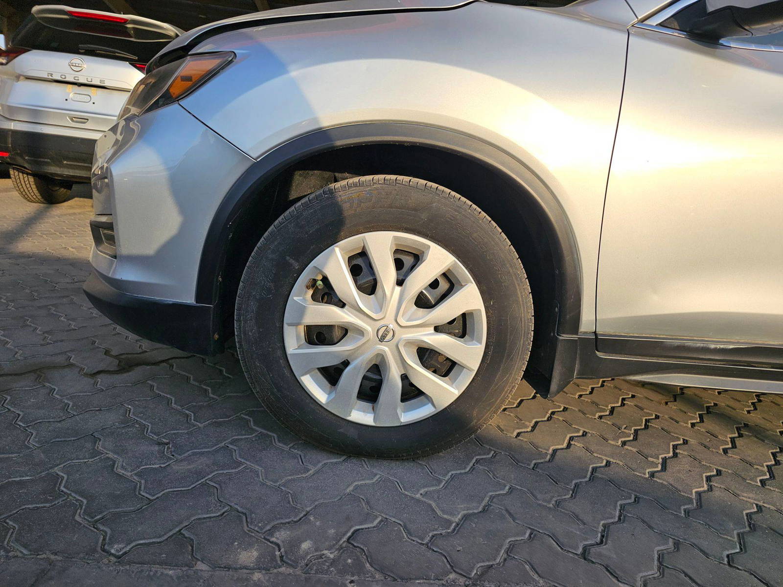 NISSAN ROGUE 2017 - Marhaba Auction Used Cars - Image 10