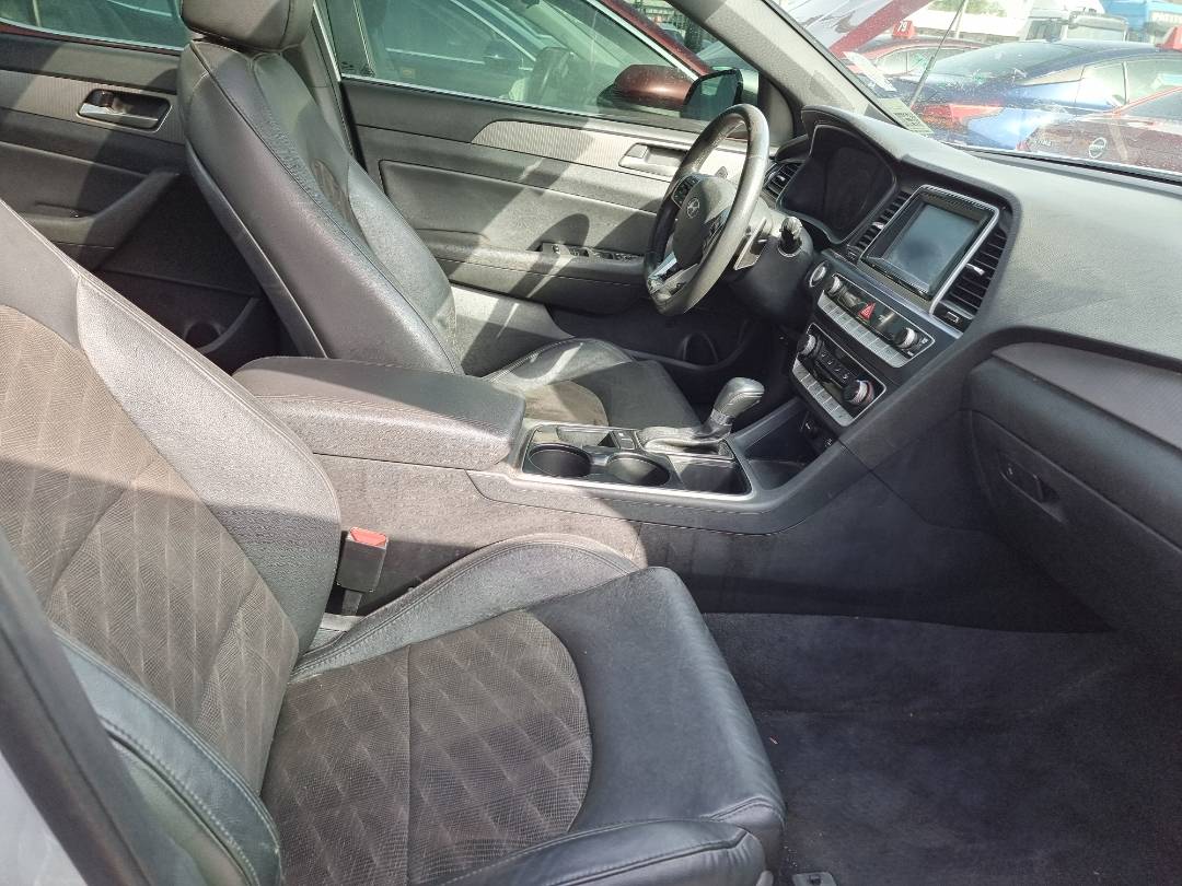 2018 HYUNDAI SONATA — 117594 Miles — Lot 38102819 — Souq - Marhaba Auctions Used Cars - Image 9