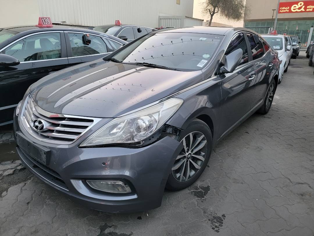 2011 HYUNDAI GRANDEUR — 238136 KM — Lot 064737 — Main - Marhaba Auctions Used Cars - Image 5