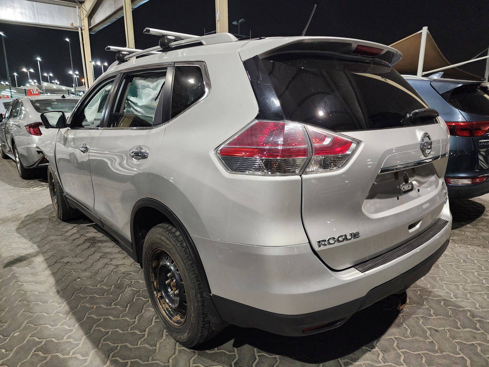 2015 NISSAN ROGUE — 176952 KM — Lot 38577754 — Souq - Marhaba Auctions Used Cars - Image 3