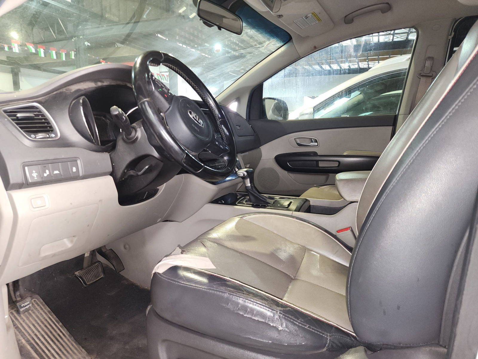 2017 KIA SEDONA — 160439 Miles — Lot 325030 — Main - Marhaba Auctions Used Cars - Image 10