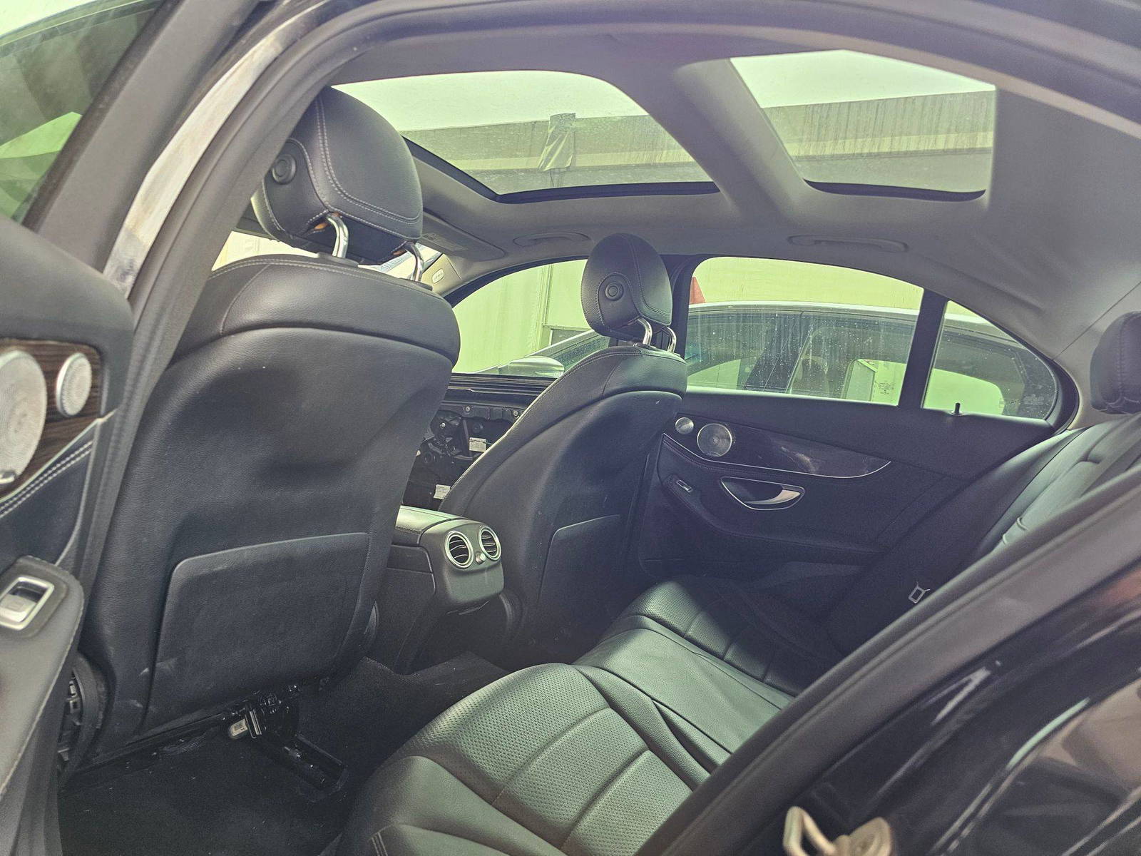 MERCEDES BENZ C300 2015 - Marhaba Auction Used Cars - Image 6