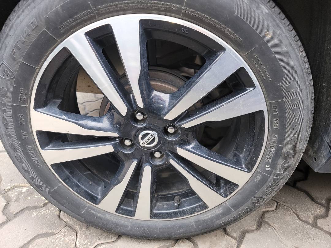 2020 NISSAN KICKS — 44882 Miles — Lot 38032329 - Marhaba Auctions Used Cars - Image 4