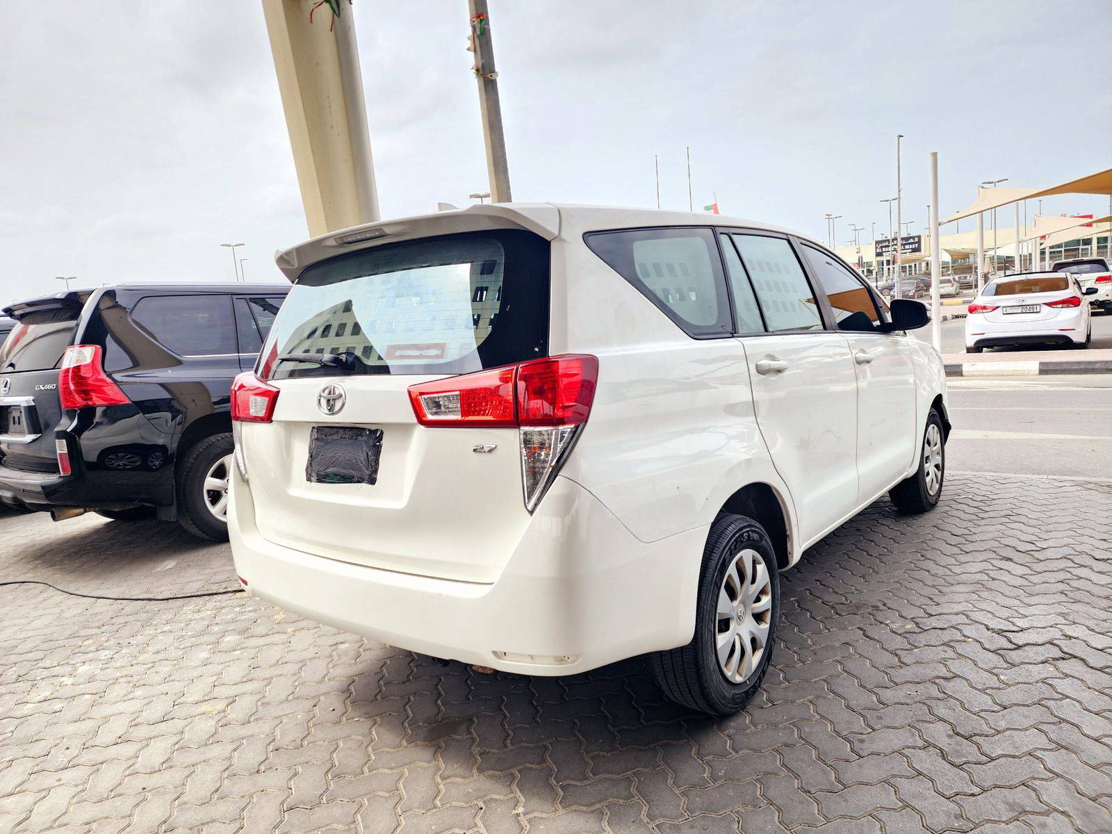 2017 TOYOTA INNOVA — 724875 KM — Lot 4H0108172 — Souq - Marhaba Auctions Used Cars - Image 3