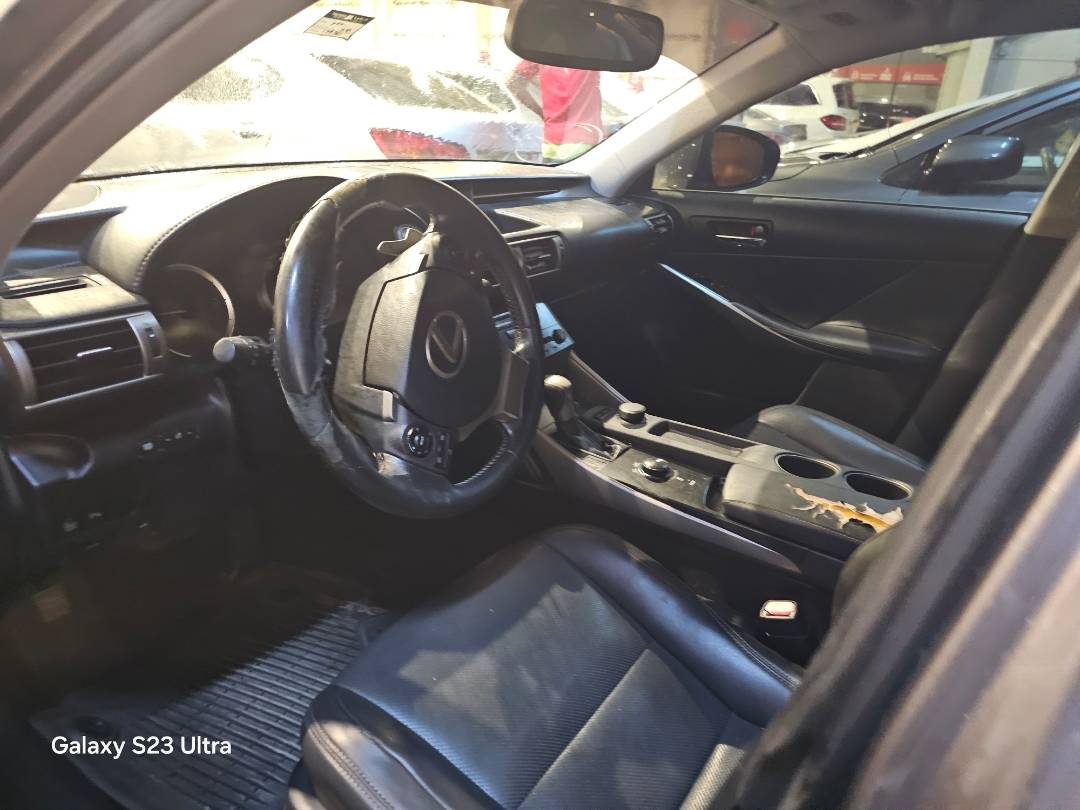 2014 LEXUS IS 250 — 179781 Miles — Lot E5003275 — Main - Marhaba Auctions Used Cars - Image 7