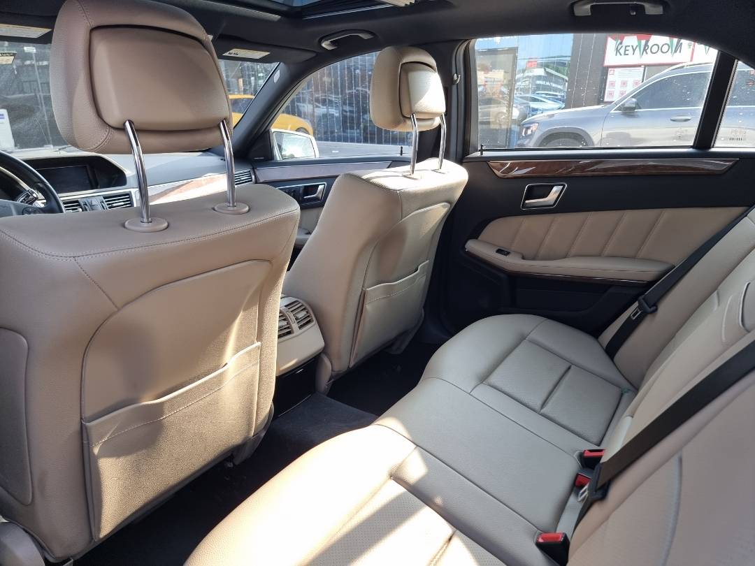 2012 MERCEDES BENZ E 350 — 161147 Miles — Lot 612920 — Ind. 12 - Marhaba Auctions Used Cars - Image 6