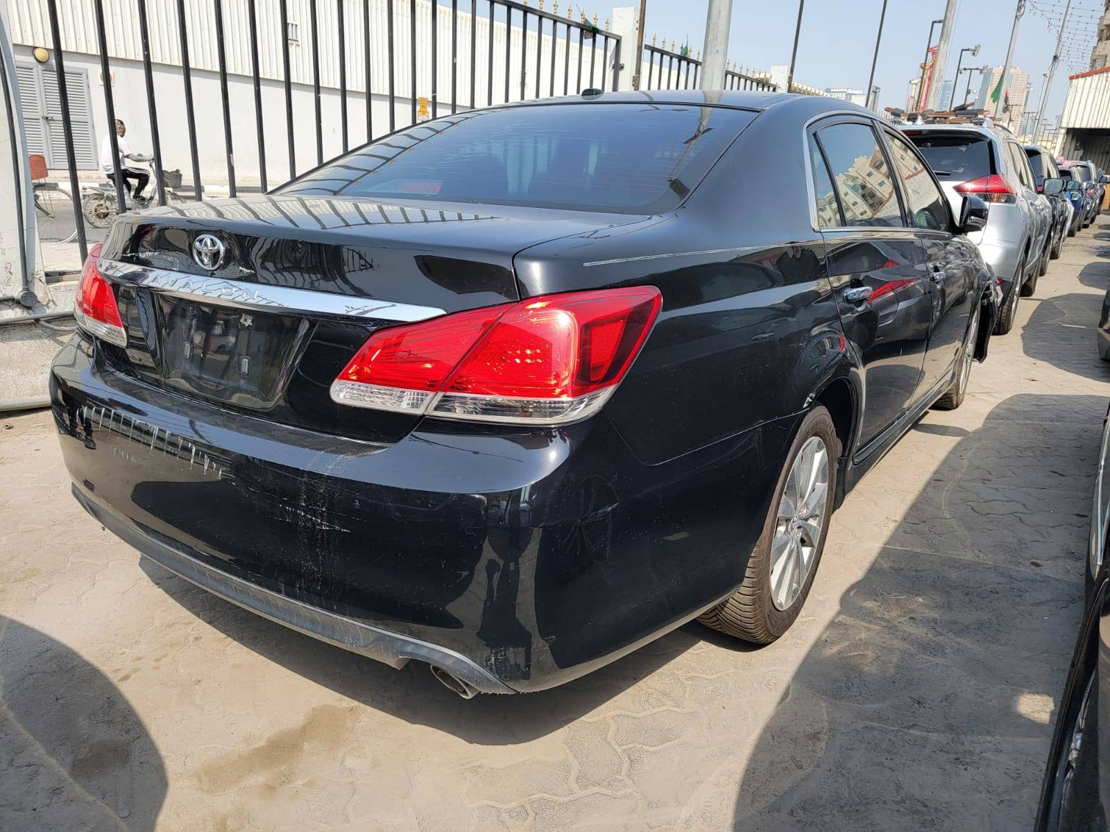 2011 TOYOTA AVALON — 174221 Miles — Lot BU418506 — Main - Marhaba Auctions Used Cars - Image 4