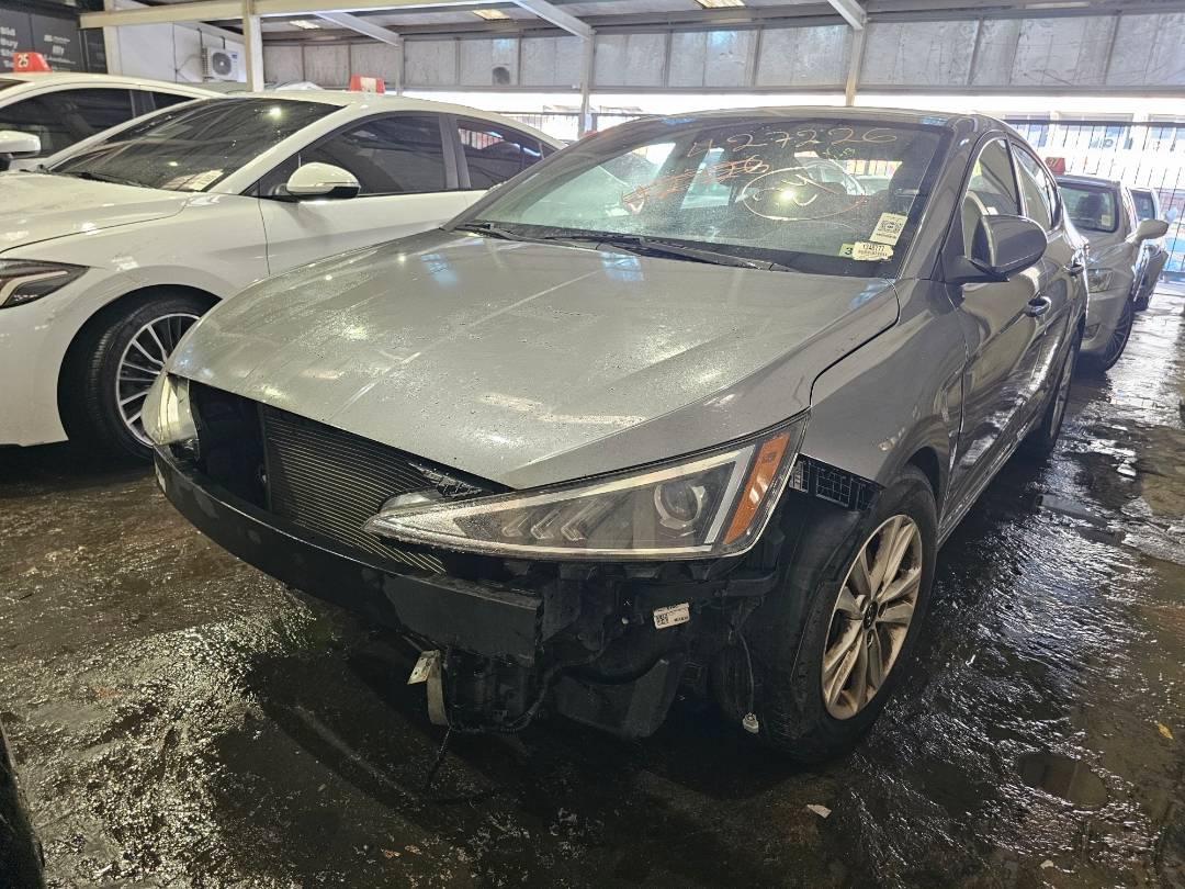2019 HYUNDAI ELANTRA — 140785 Miles — Lot 1348777 — Main - Marhaba Auctions Used Cars - Image 4
