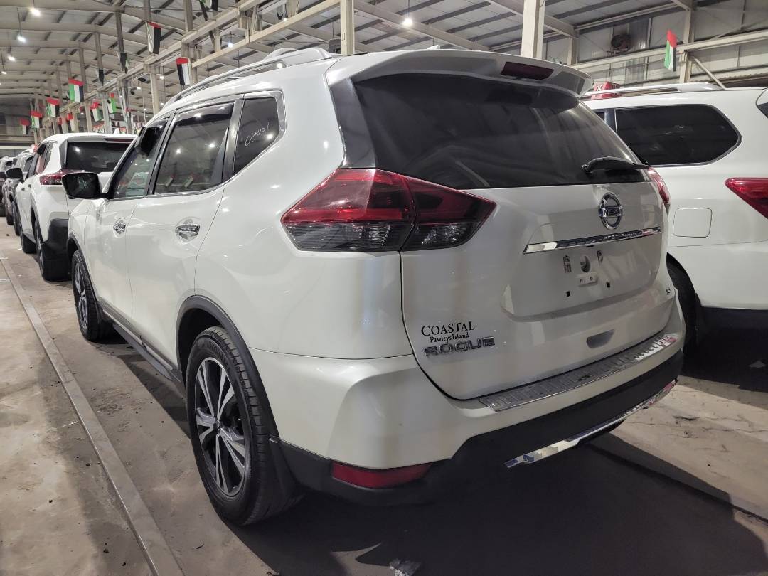 2018 NISSAN ROGUE — 219221 Miles — Lot C711878 — Main - Marhaba Auctions Used Cars - Image 3