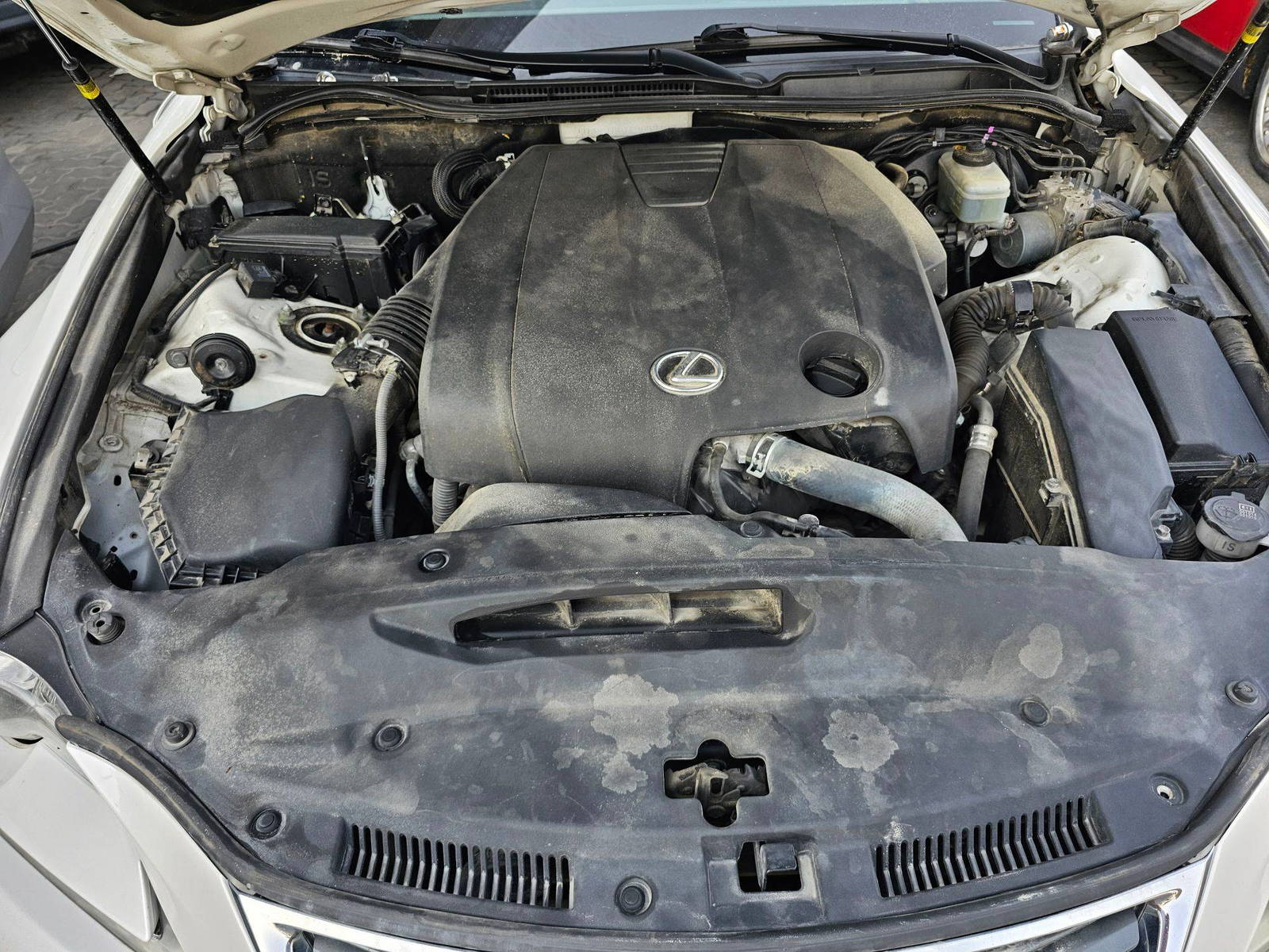 2015 LEXUS IS 250 — 187460 Miles — Lot 21F5059108 — Souq - Marhaba Auctions Used Cars - Image 11