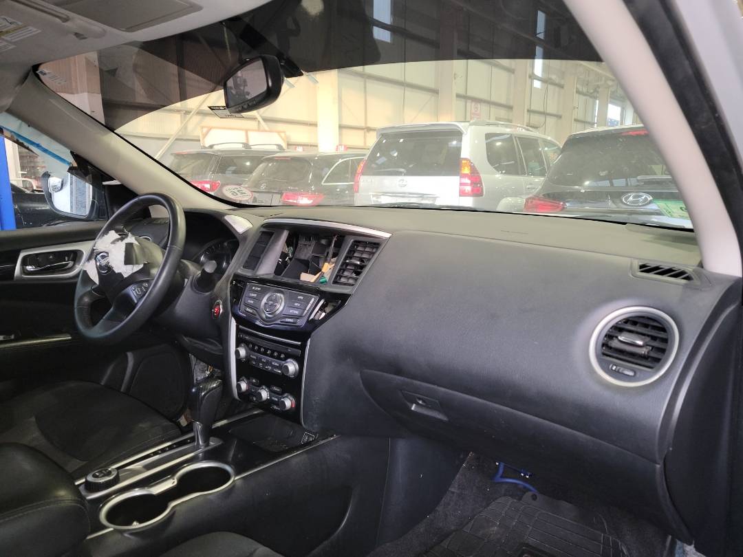 2018 NISSAN PATHFINDER — 77893 Miles — Lot 625321 - Marhaba Auctions Used Cars - Image 7