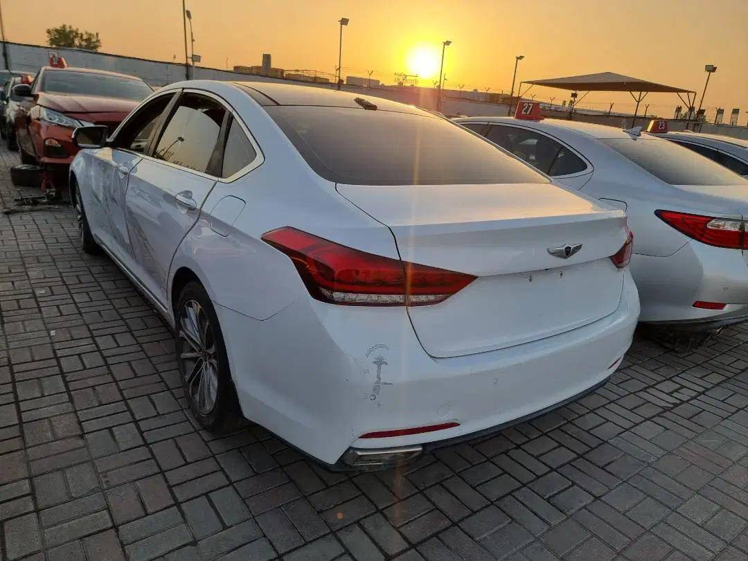 HYUNDAI GENESIS 2015 - Marhaba Auction Used Cars - Image 5