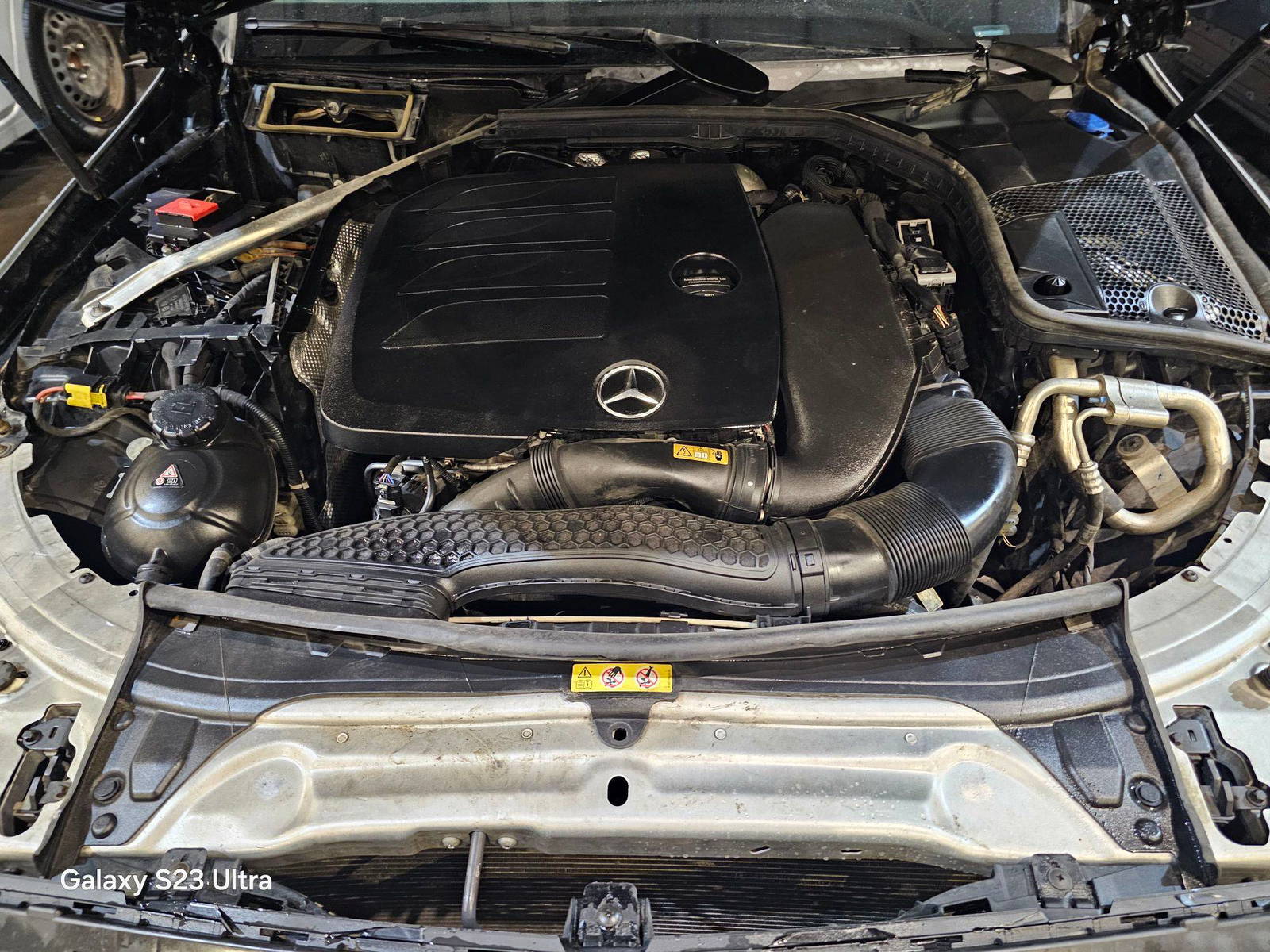 MERCEDES BENZ C300 2020 - Marhaba Auction Used Cars - Image 11