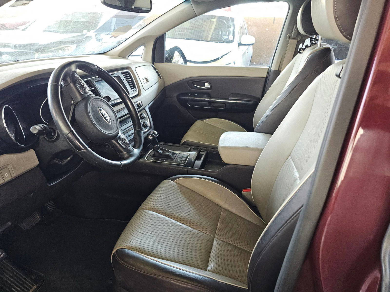 KIA SEDONA 2015 - Marhaba Auction Used Cars - Image 8