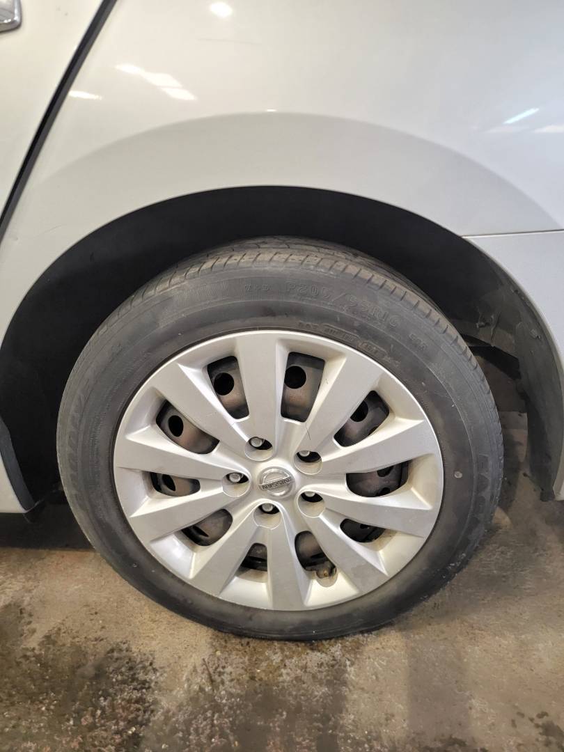 2017 NISSAN SENTRA — 98903 Miles — Lot 38169964 — Ind. 12 - Marhaba Auctions Used Cars - Image 9