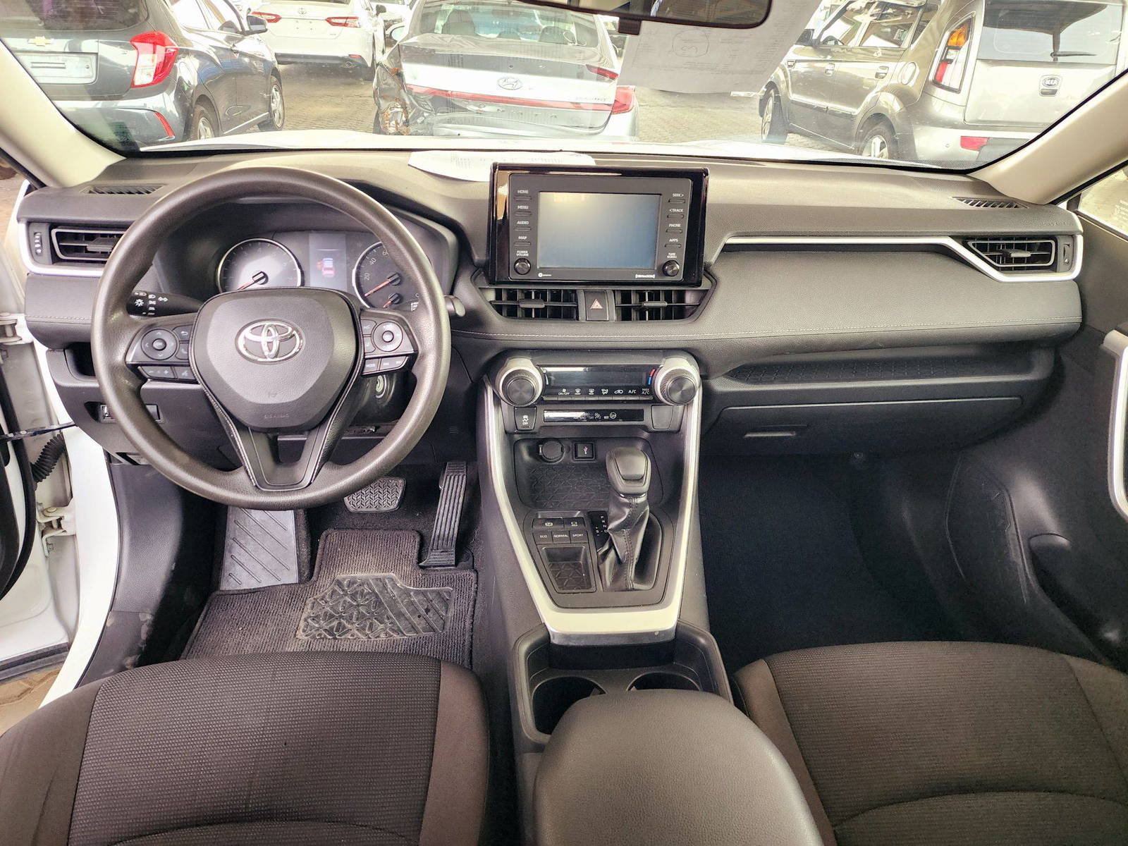2020 TOYOTA RAV4 — 188569 Miles — Lot D054121 — Souq - Marhaba Auctions Used Cars - Image 7