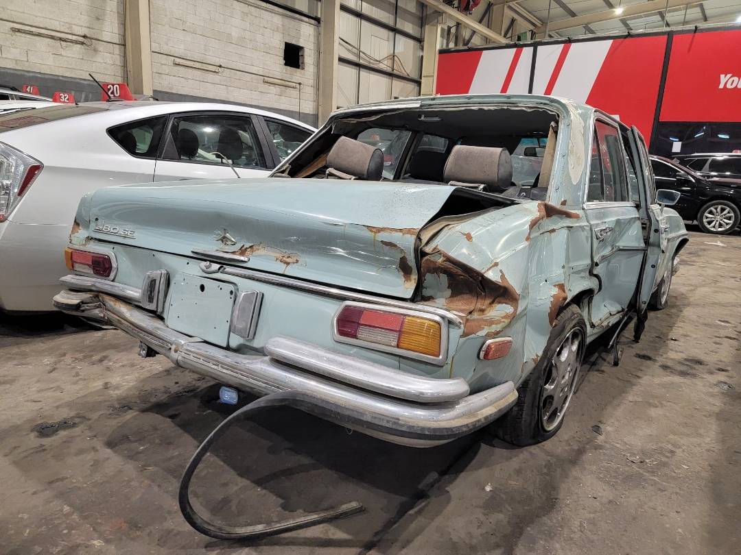 MERCEDES BENZ E 280 1969 - Marhaba Auction Used Cars - Image 4