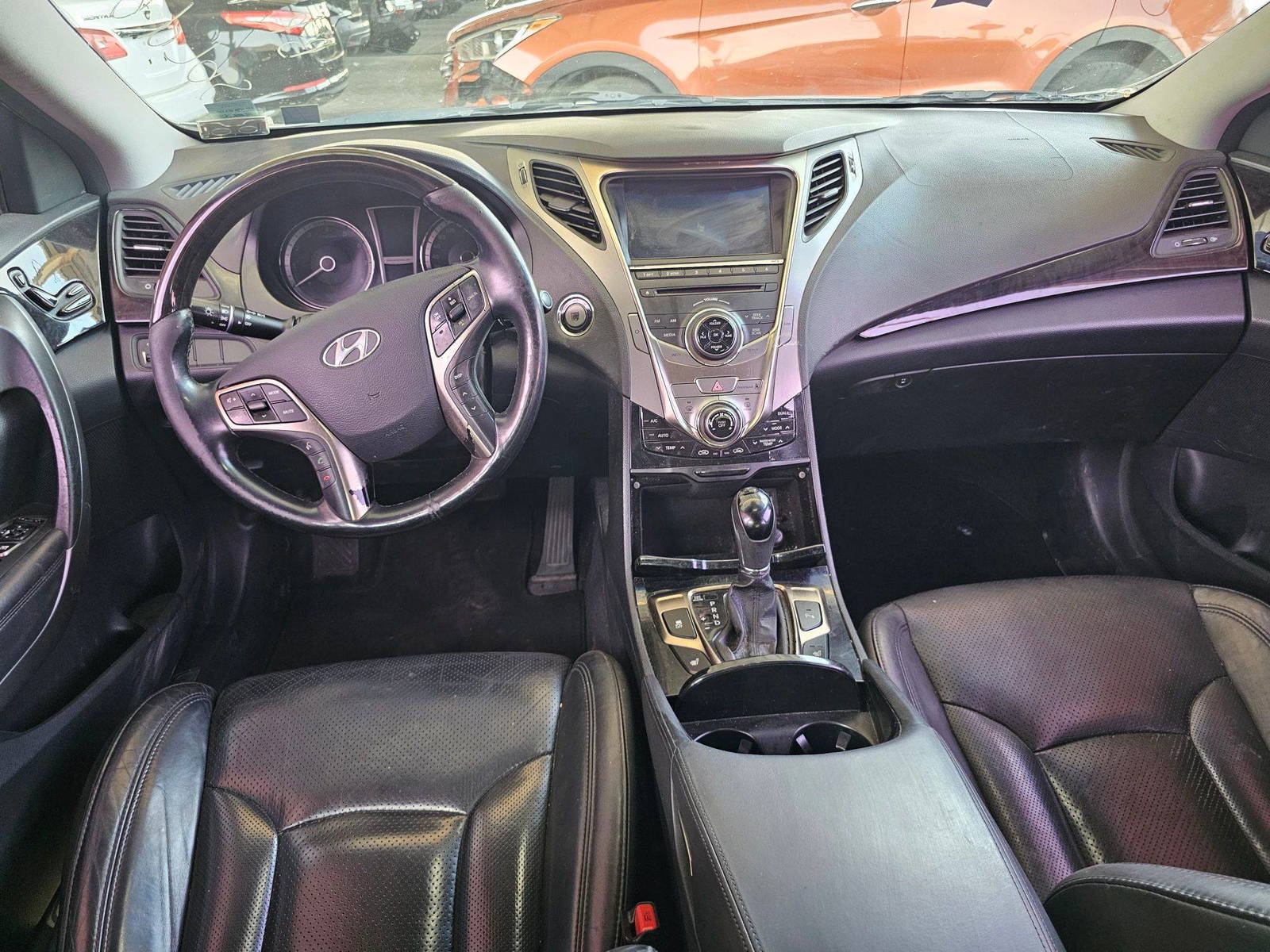 2012 HYUNDAI GRANDEUR — 204815 KM — Lot 200644 — Souq - Marhaba Auctions Used Cars - Image 7