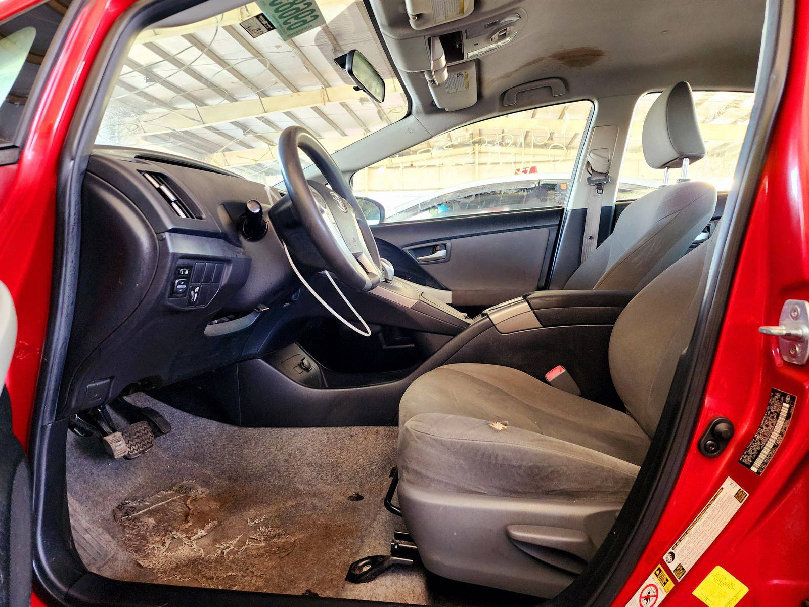 2013 TOYOTA PRIUS — 184011 Miles — Lot 1D5664051 — Souq - Marhaba Auctions Used Cars - Image 8