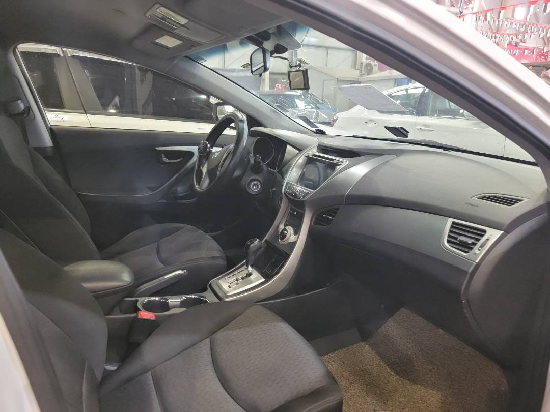 2011 HYUNDAI AVANTE — 220511 KM — Lot 079563 — Main - Marhaba Auctions Used Cars - Image 6