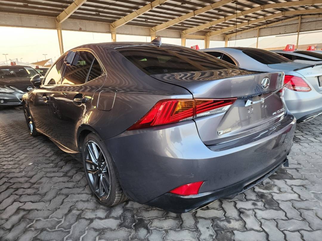 2017 LEXUS IS 300 — 206365 KM — Lot 023095 — Souq - Marhaba Auctions Used Cars - Image 6