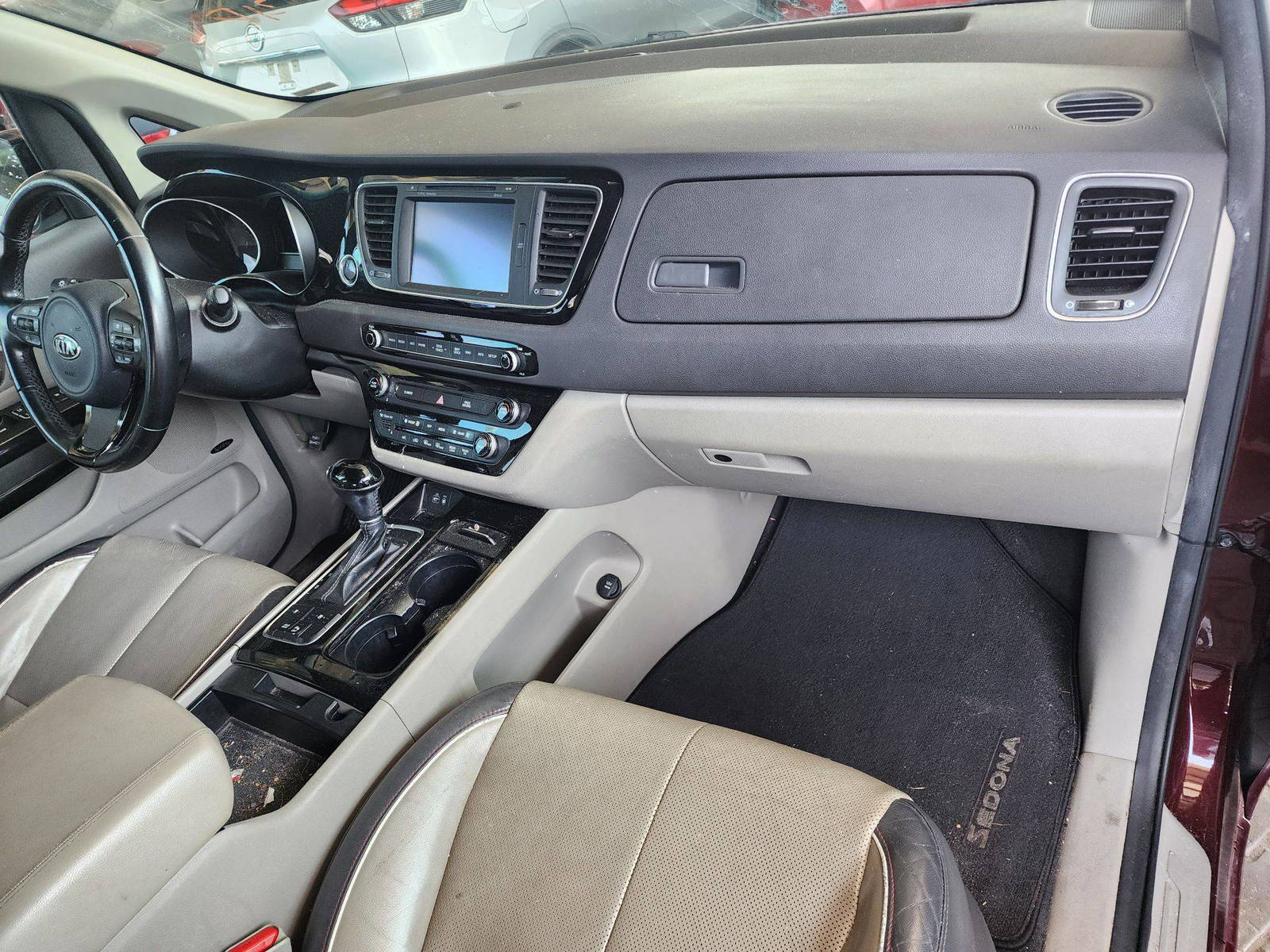 2015 KIA SEDONA — 248007 Miles — Lot 37797395 - Marhaba Auctions Used Cars - Image 5