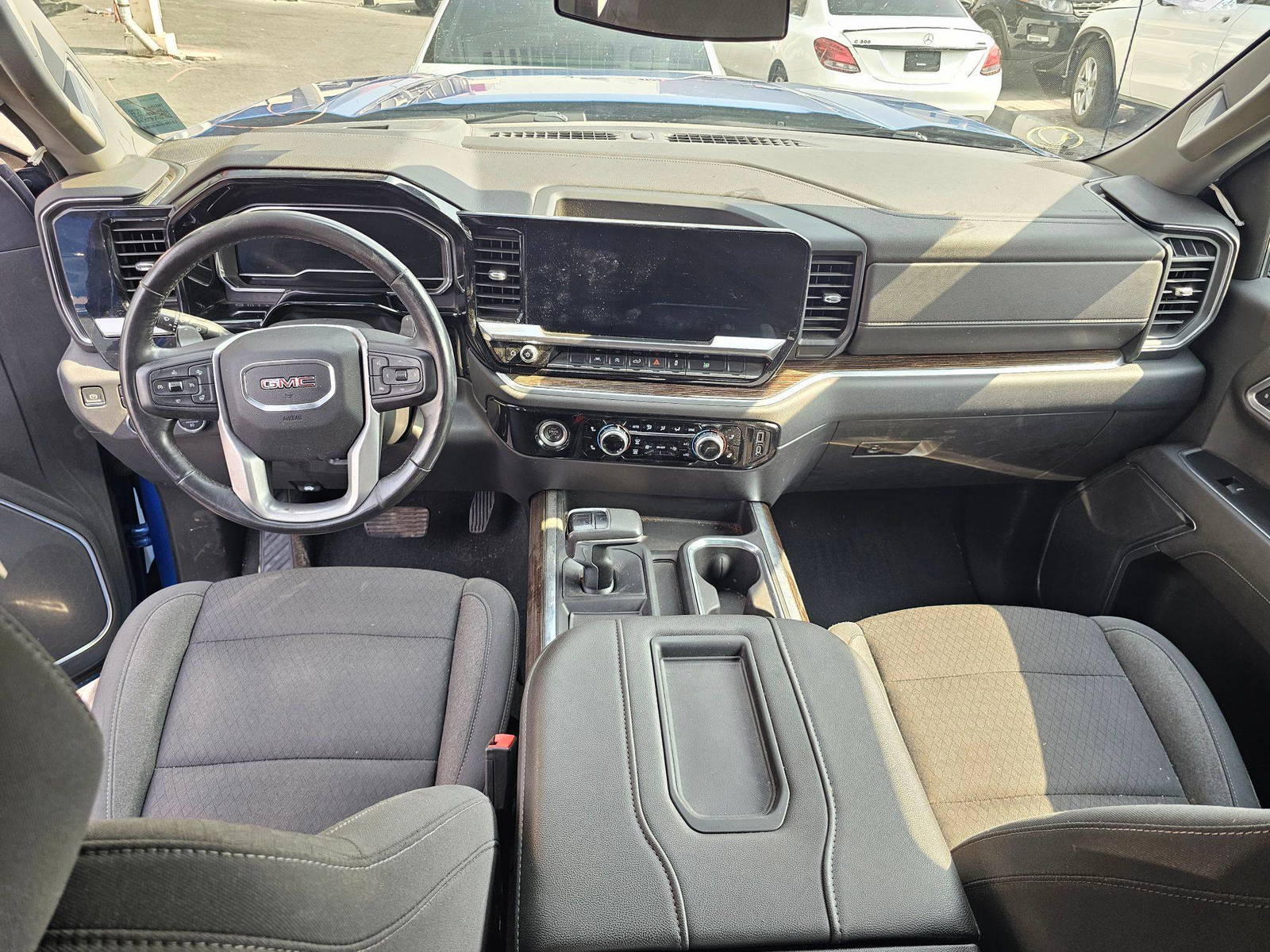 2022 GMC SIERRA — 85140 Miles — Lot 9NG550948 — Souq - Marhaba Auctions Used Cars - Image 7