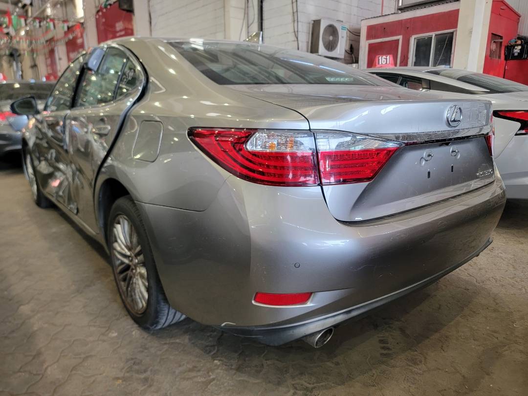 2015 LEXUS ES 350 — 162706 Miles — Lot 1GG9F2195975 — Main - Marhaba Auctions Used Cars - Image 3