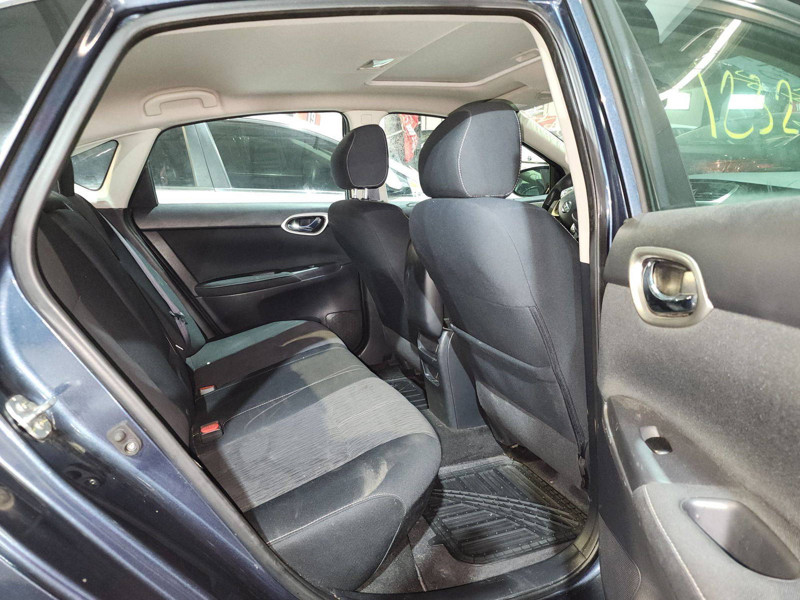 2015 NISSAN SENTRA — 159698 KM — Lot FL660054 — Ind. 12 - Marhaba Auctions Used Cars - Image 5