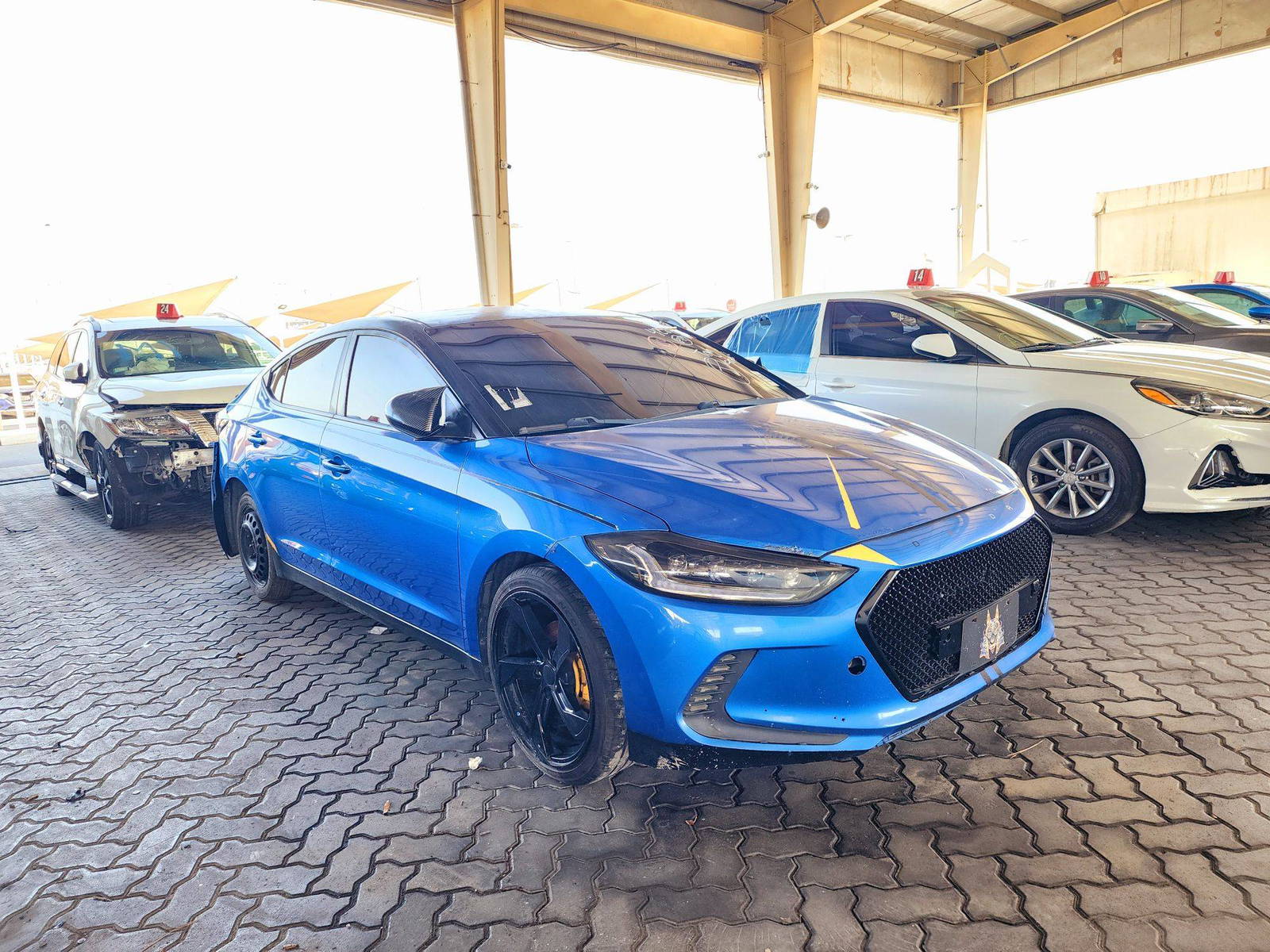 2017 HYUNDAI ELANTRA — 193133 Miles — Lot 2264396 — Souq - Marhaba Auctions Used Cars - Image 4