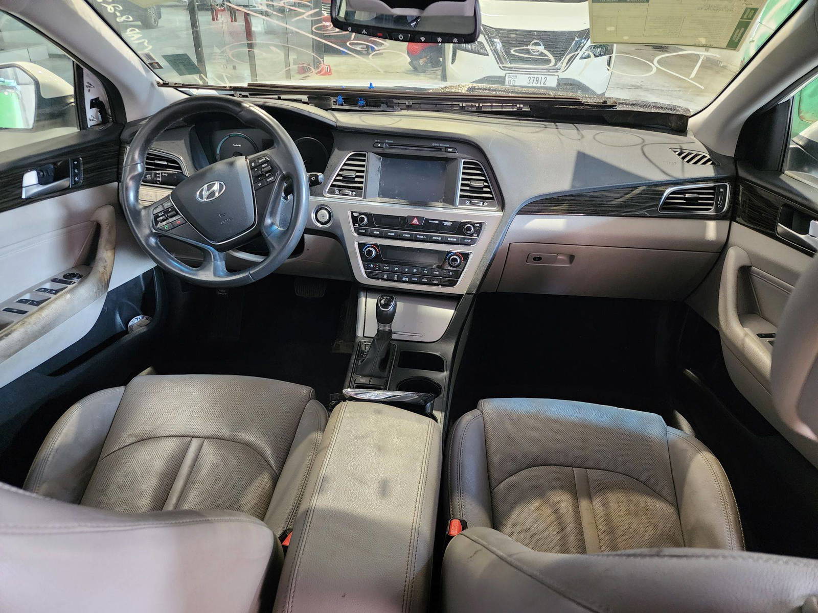 2017 HYUNDAI SONATA — 168872 Miles — Lot 051643 — Al Quoz - Marhaba Auctions Used Cars - Image 7