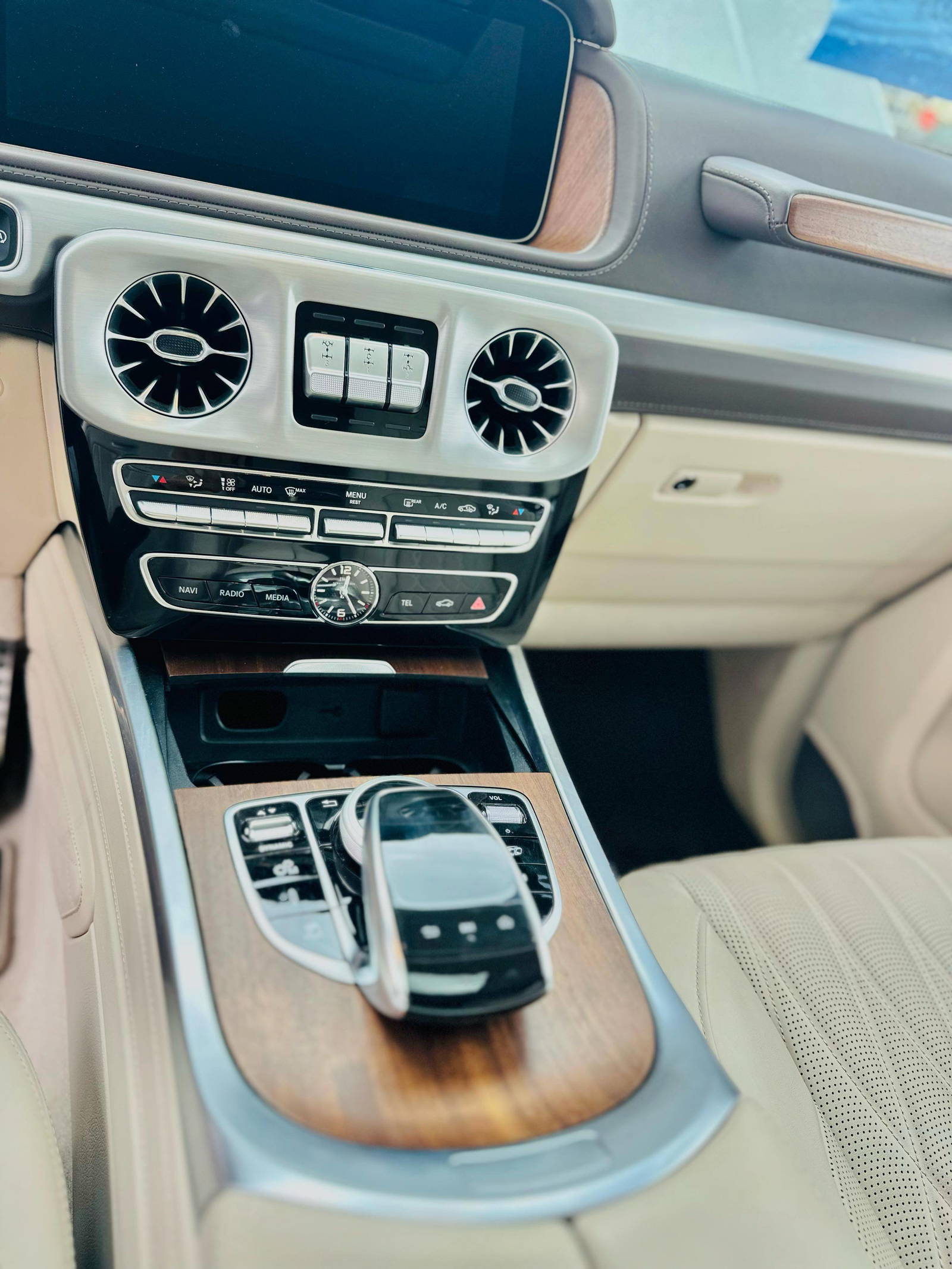 2023 MERCEDES BENZ AMG G63 — 12558 KM — Lot 78173 — Al Quoz - Marhaba Auctions Used Cars - Image 12