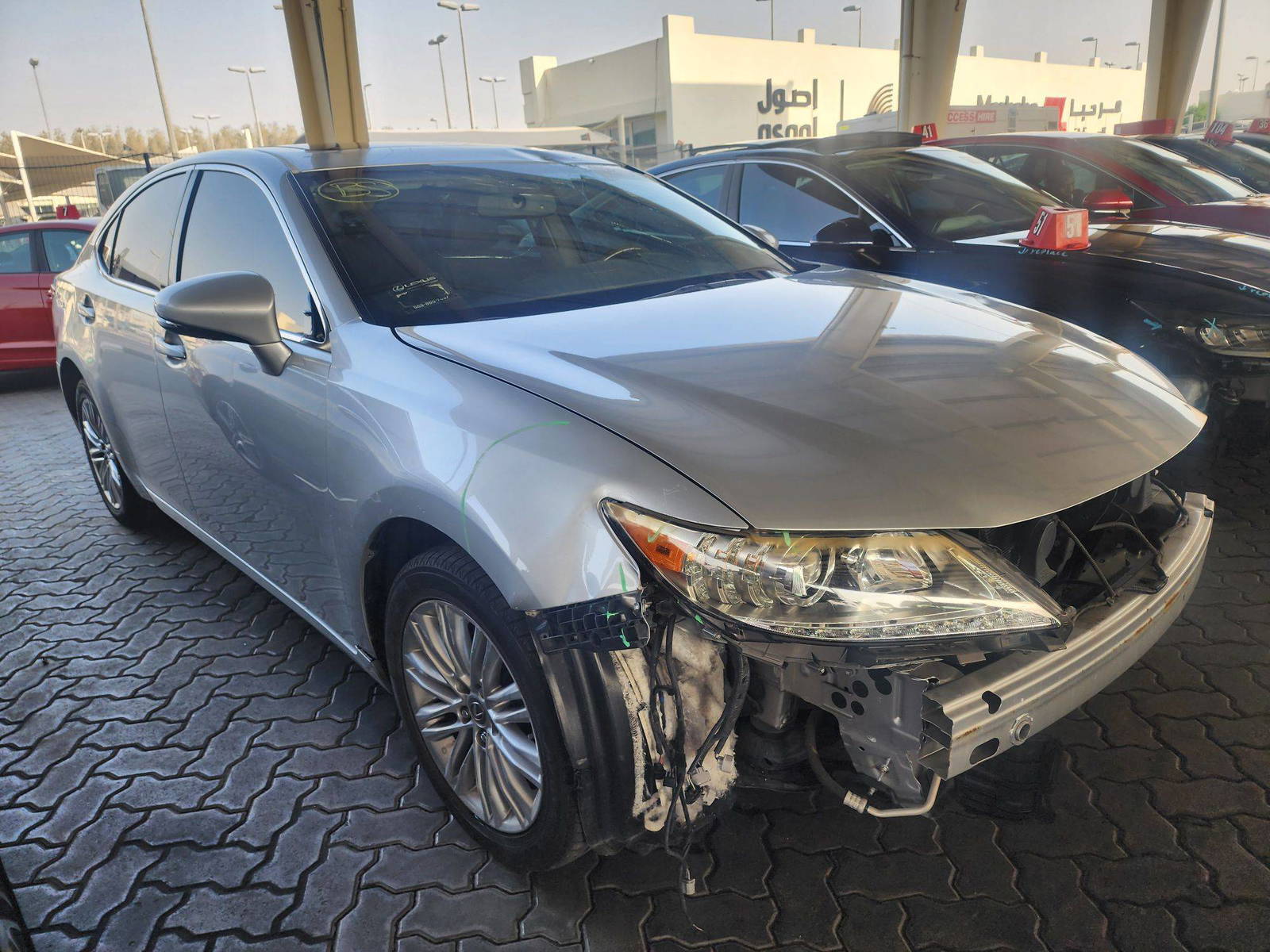 2015 LEXUS ES 350 — 97964 Miles — Lot F2172507 — Souq - Marhaba Auctions Used Cars - Image 4