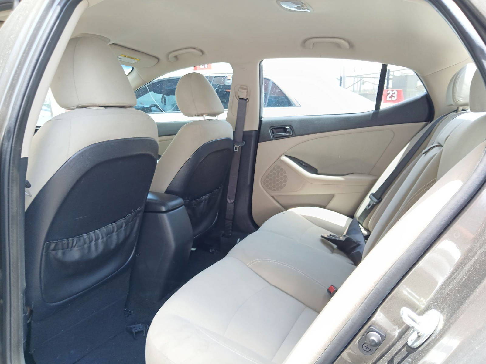 2014 KIA OPTIMA — 187459 Miles — Lot 294602 — Souq - Marhaba Auctions Used Cars - Image 6