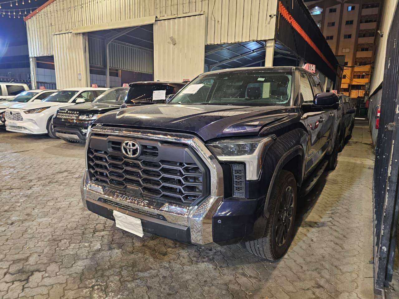 Toyota Tundra 2023 view 2