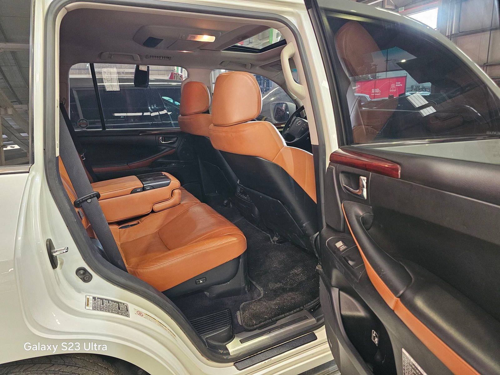 LEXUS LX 570 2011 - Marhaba Auction Used Cars - Image 11