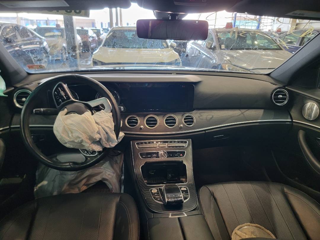 MERCEDES BENZ E-300 2019 - Marhaba Auction Used Cars - Image 6