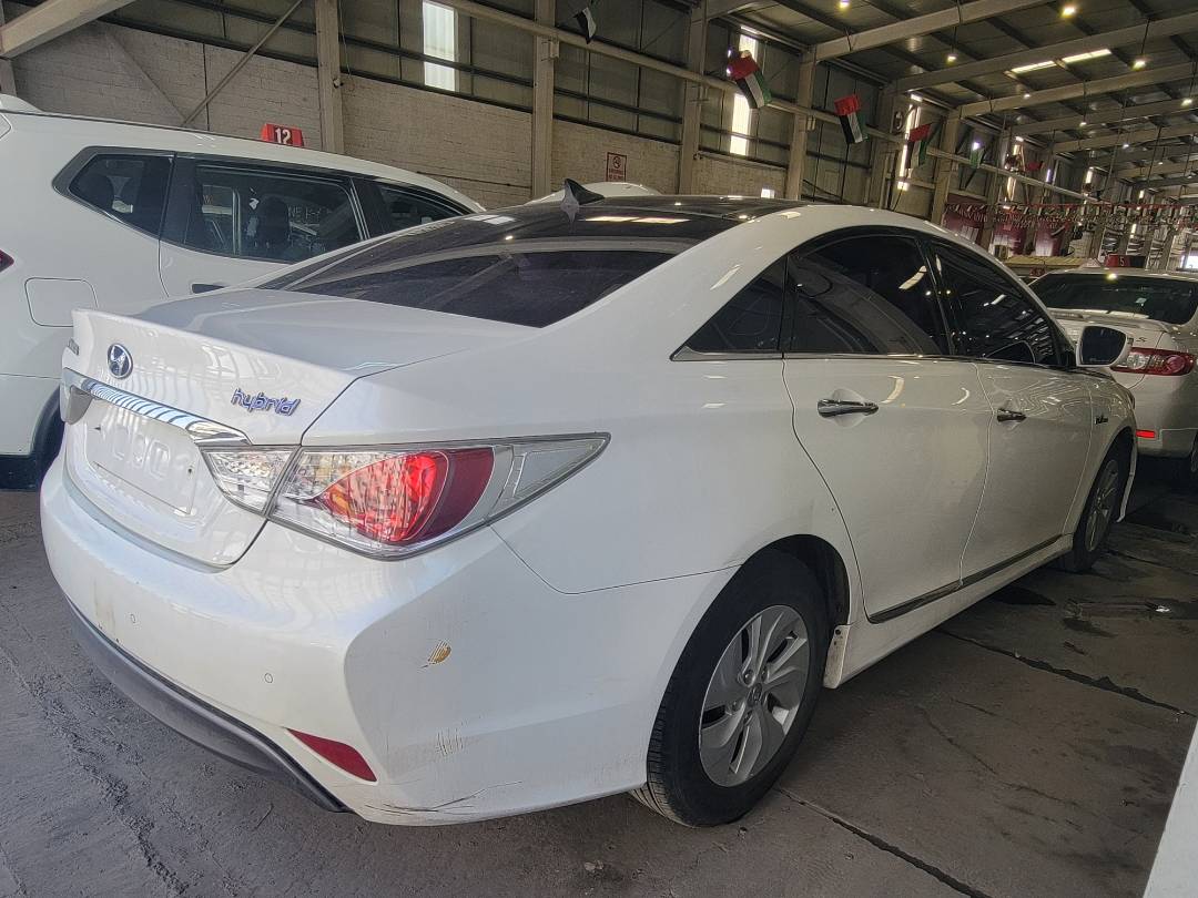 2014 HYUNDAI SONATA — 272037 KM — Lot 068164 — Main - Marhaba Auctions Used Cars - Image 4
