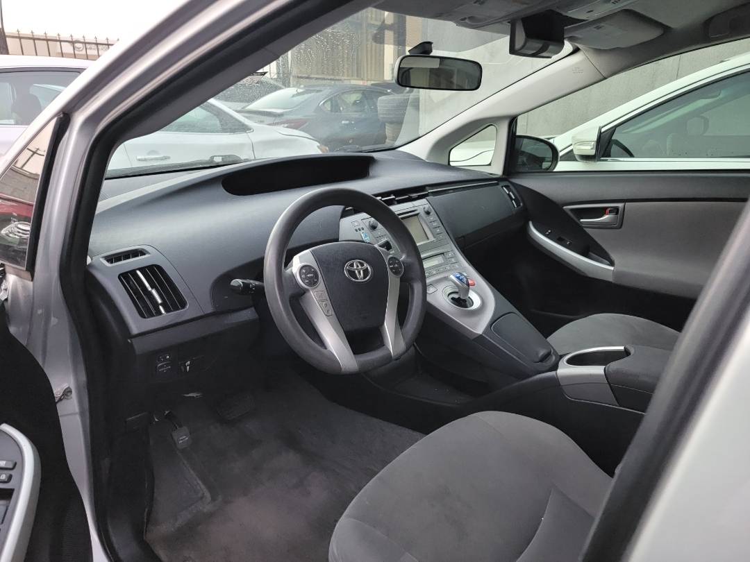 2015 TOYOTA PRIUS — 259327 Miles — Lot 43049250 — Main - Marhaba Auctions Used Cars - Image 9