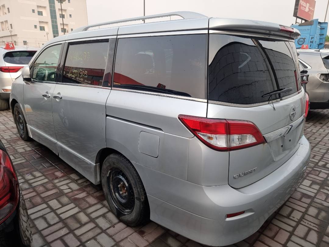 2011 NISSAN QUEST — 217547 KM — Lot 001303 — Main - Marhaba Auctions Used Cars - Image 4