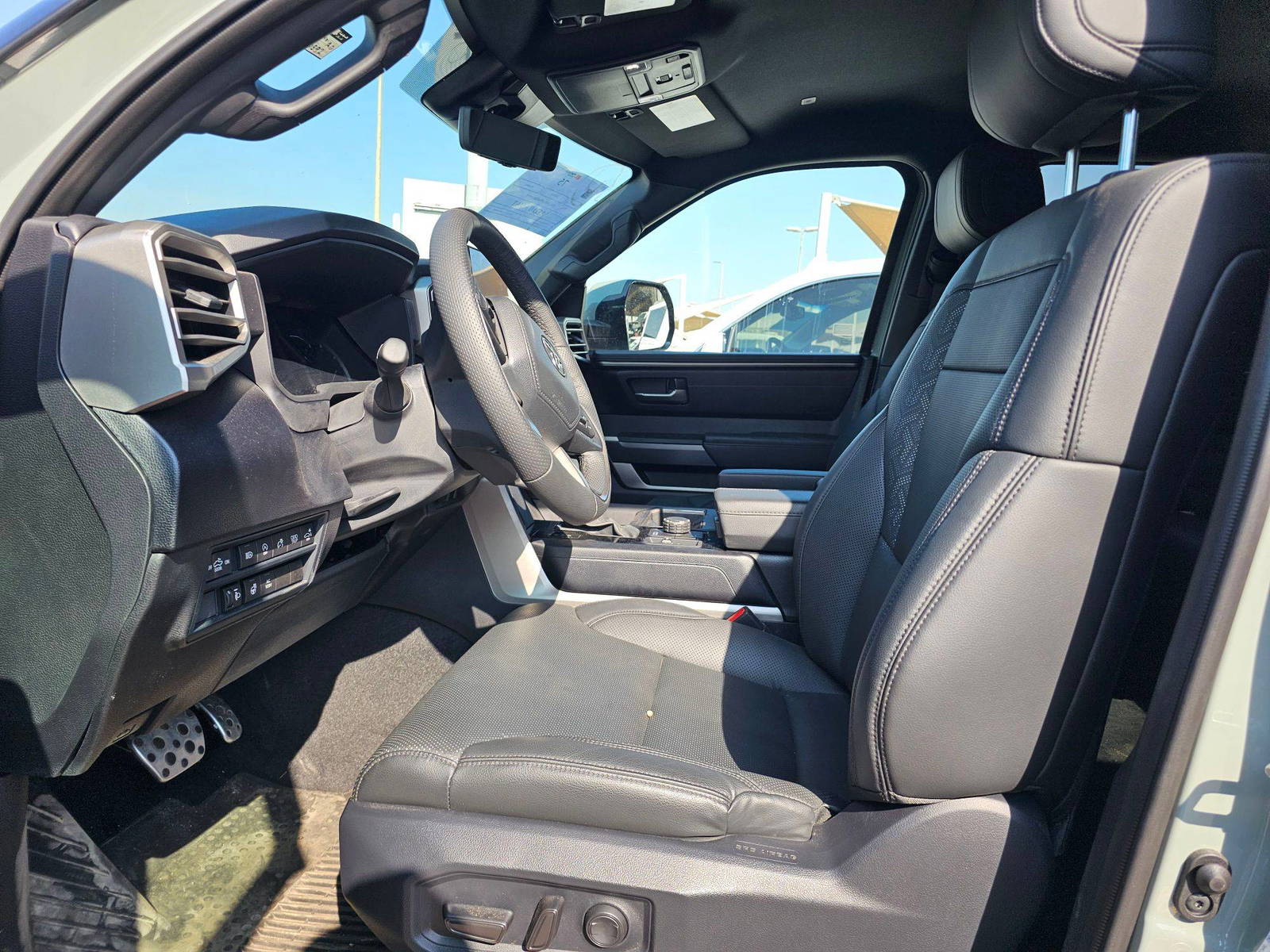 TOYOTA TUNDRA 2025 - Marhaba Auction Used Cars - Image 9