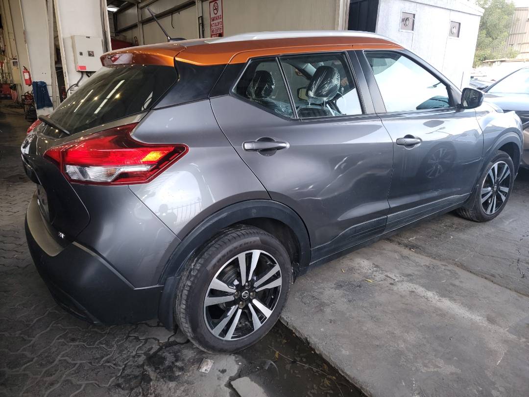 2019 NISSAN KICKS — 68836 Miles — Lot KL550260 - Marhaba Auctions Used Cars - Image 4