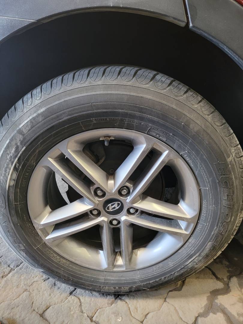 2017 HYUNDAI SANTA FE — 135359 Miles — Lot G498538 — Main - Marhaba Auctions Used Cars - Image 4